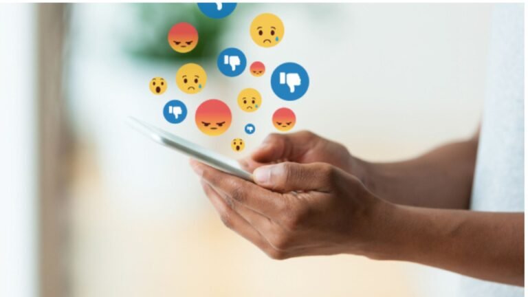 How to Handle Negative Comments on Social Media